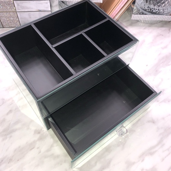 Mirrored makeup organizer - Picture 6 of 6